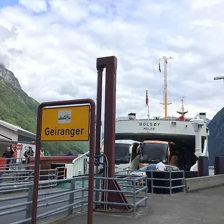 Town Center - Geiranger-fjord